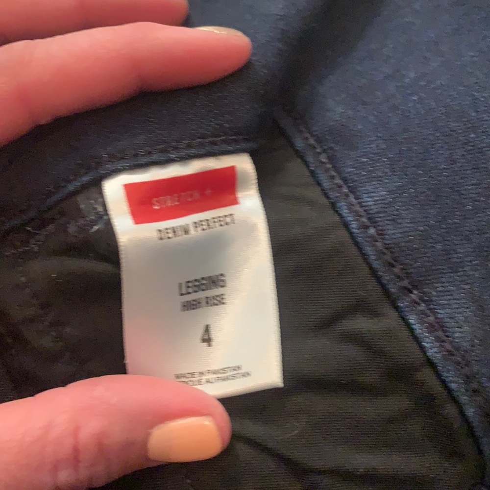 Women’s high rise legging jeans